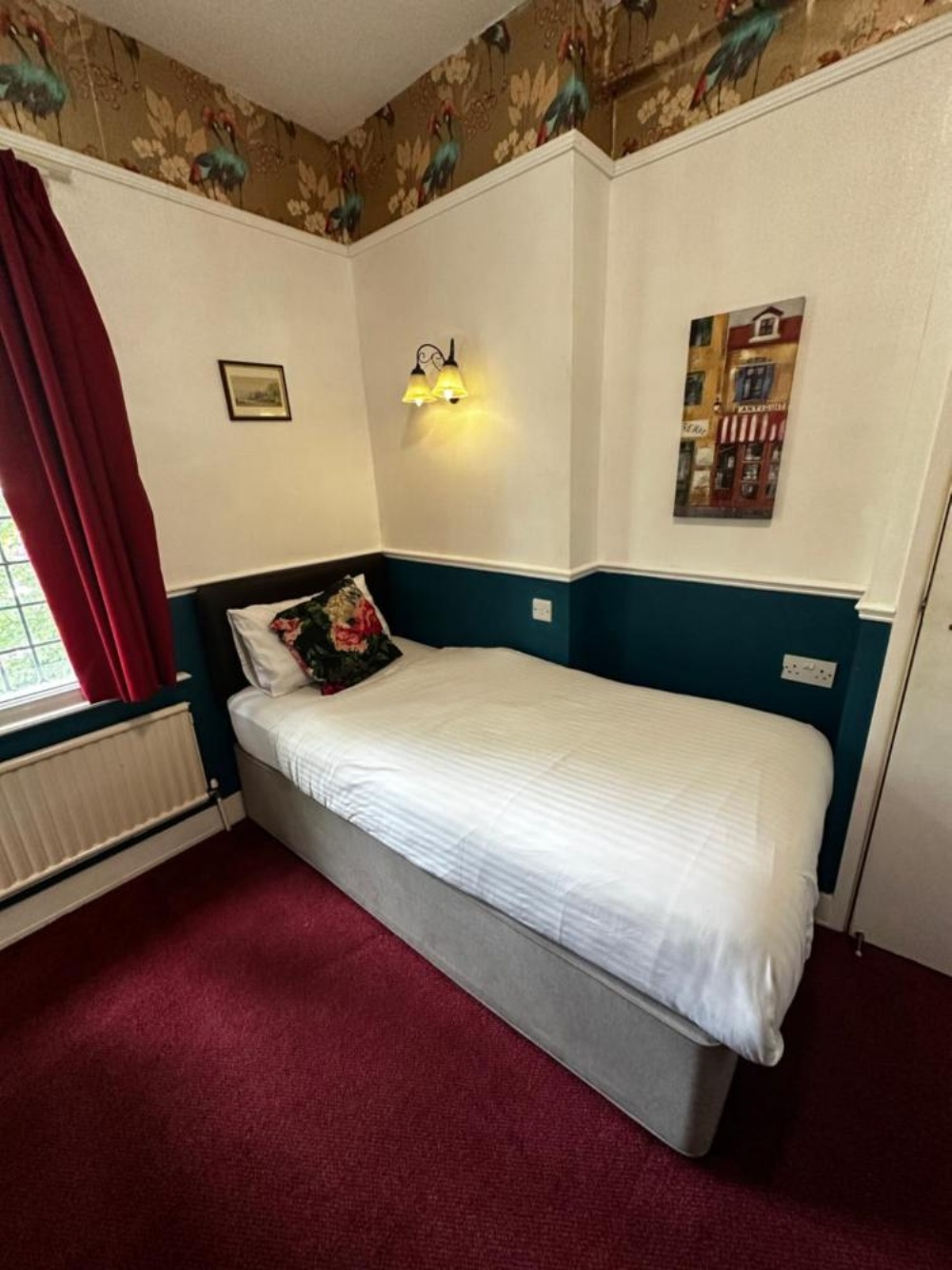 Room image 2