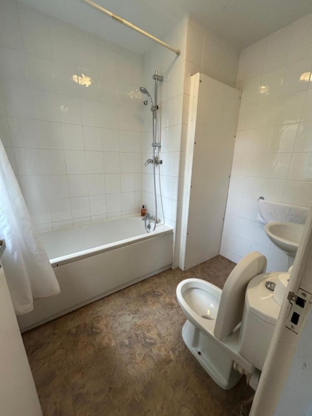 Room image 5